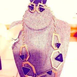 Necklace Set in Gold and Onyx